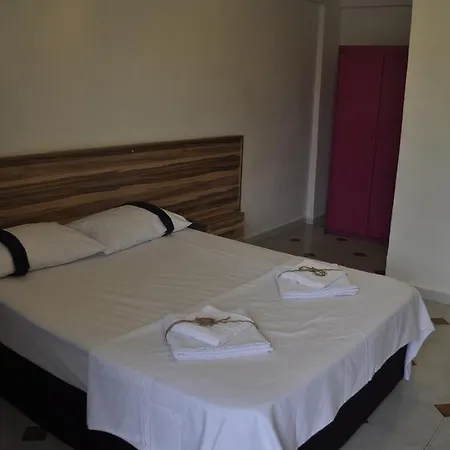 B&B New St. Nicholas Garden *