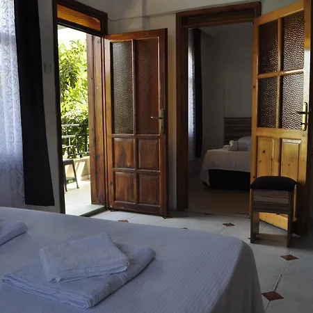 New St. Nicholas Garden