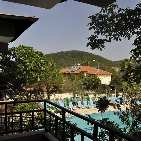 B&B New St. Nicholas Garden *