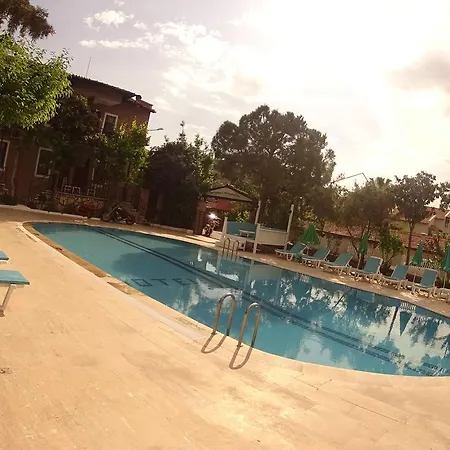 B&B New St. Nicholas Garden Oludeniz