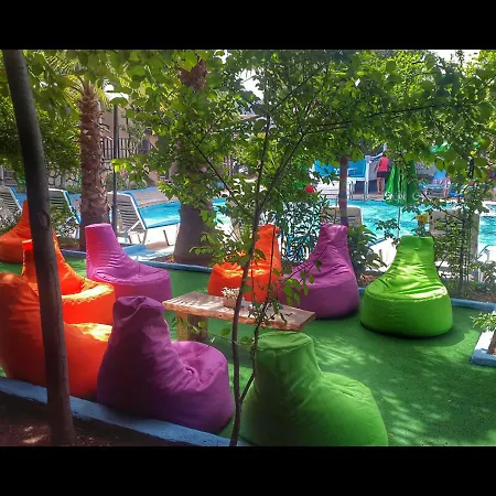 New St. Nicholas Garden Bed and breakfast