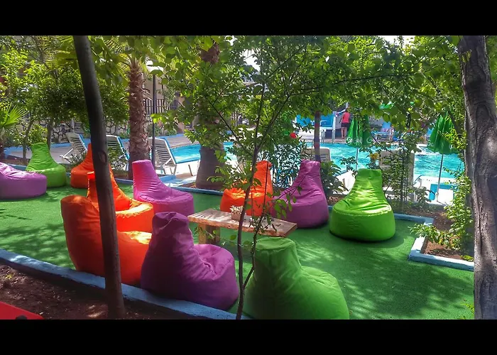 New St. Nicholas Garden Bed and breakfast