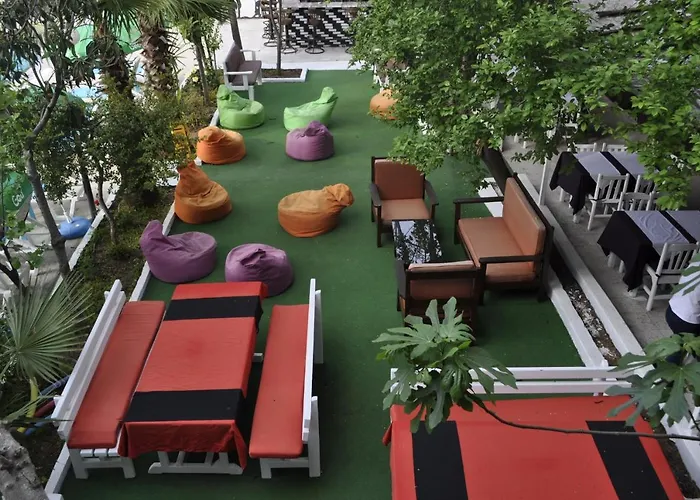 New St. Nicholas Garden Bed & Breakfast *