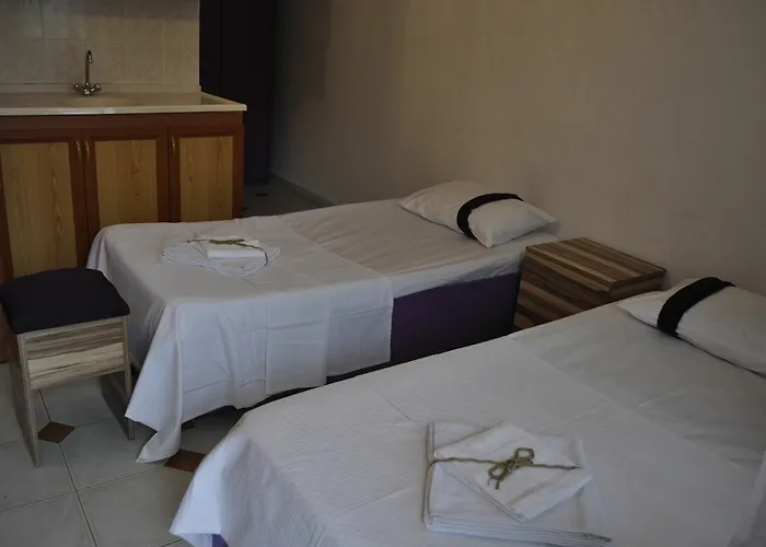 New St. Nicholas Garden Bed & Breakfast *