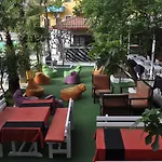 Bed & Breakfast New St. Nicholas Garden *