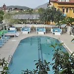 New St. Nicholas Garden *
