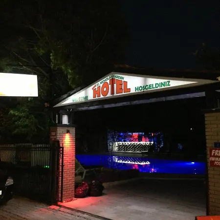Bed & Breakfast New St. Nicholas Garden *