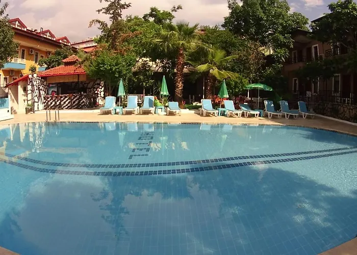 New St. Nicholas Garden Bed & Breakfast *