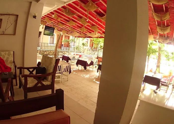 New St. Nicholas Garden Bed & Breakfast